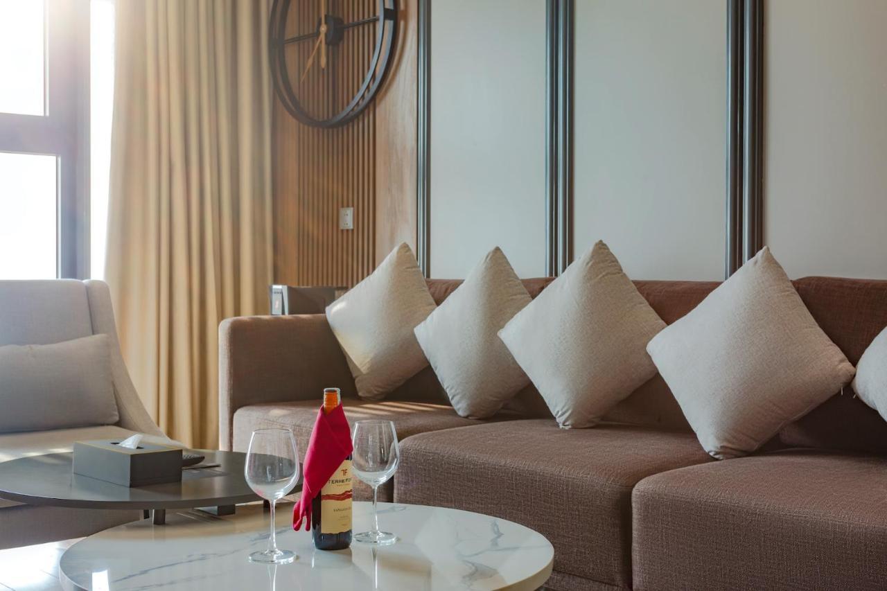Peninsula 5* Da Nang